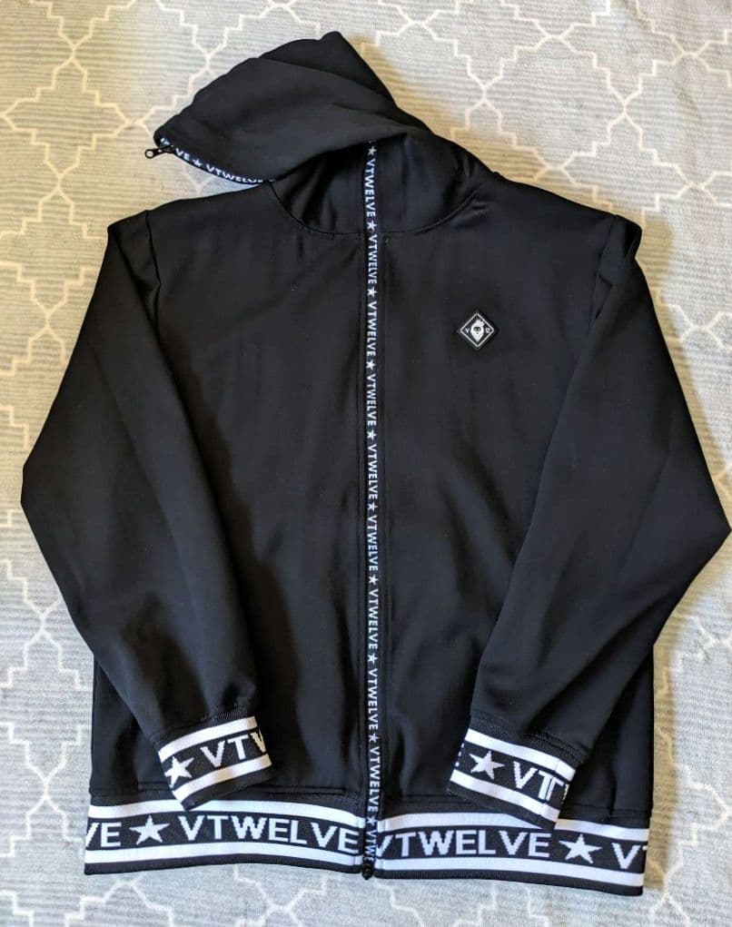 バ*Ｖ様 V12 /ヴィトゥエルブ 高級感 フルジップパーカー　完売サイズ XL