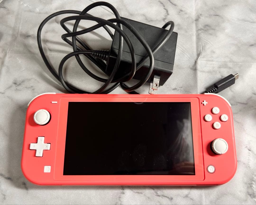 ジャンク品　Switch Lite ピンク　ACアダプター付き