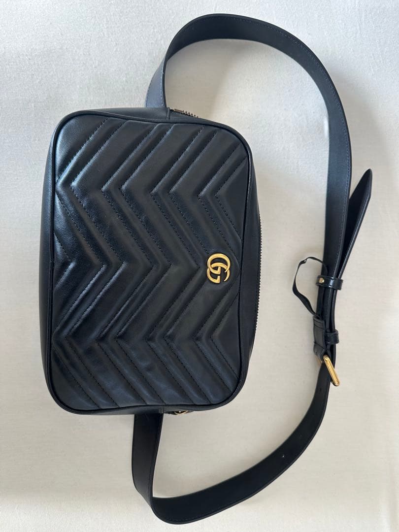 Gucci グッチ GGマーモント ベルトバッグ