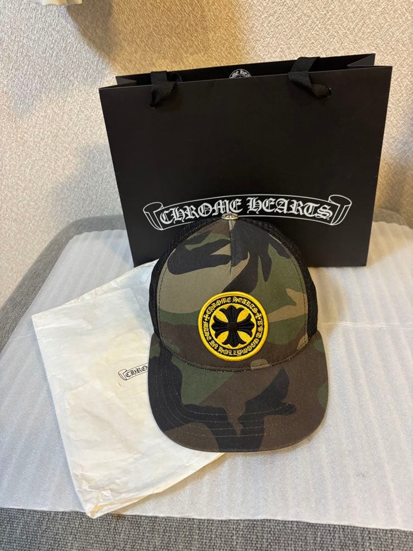 【美品】クロムハーツキャップYellow CH Plus Trucker Cap