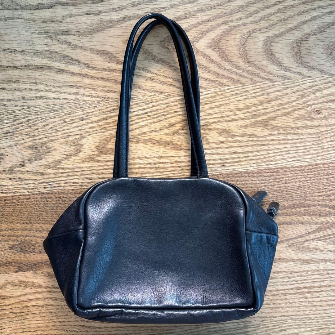 < a >アー Boston S size / Black