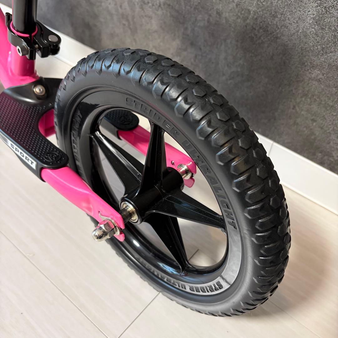 【正規店購入】美品　ストライダースポーツモデル　ピンク　12インチ　キッズバイク