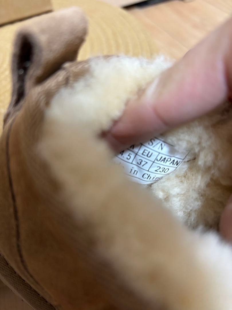 UGG 厚底23cm ふわふわベージュ ムートンブーツ