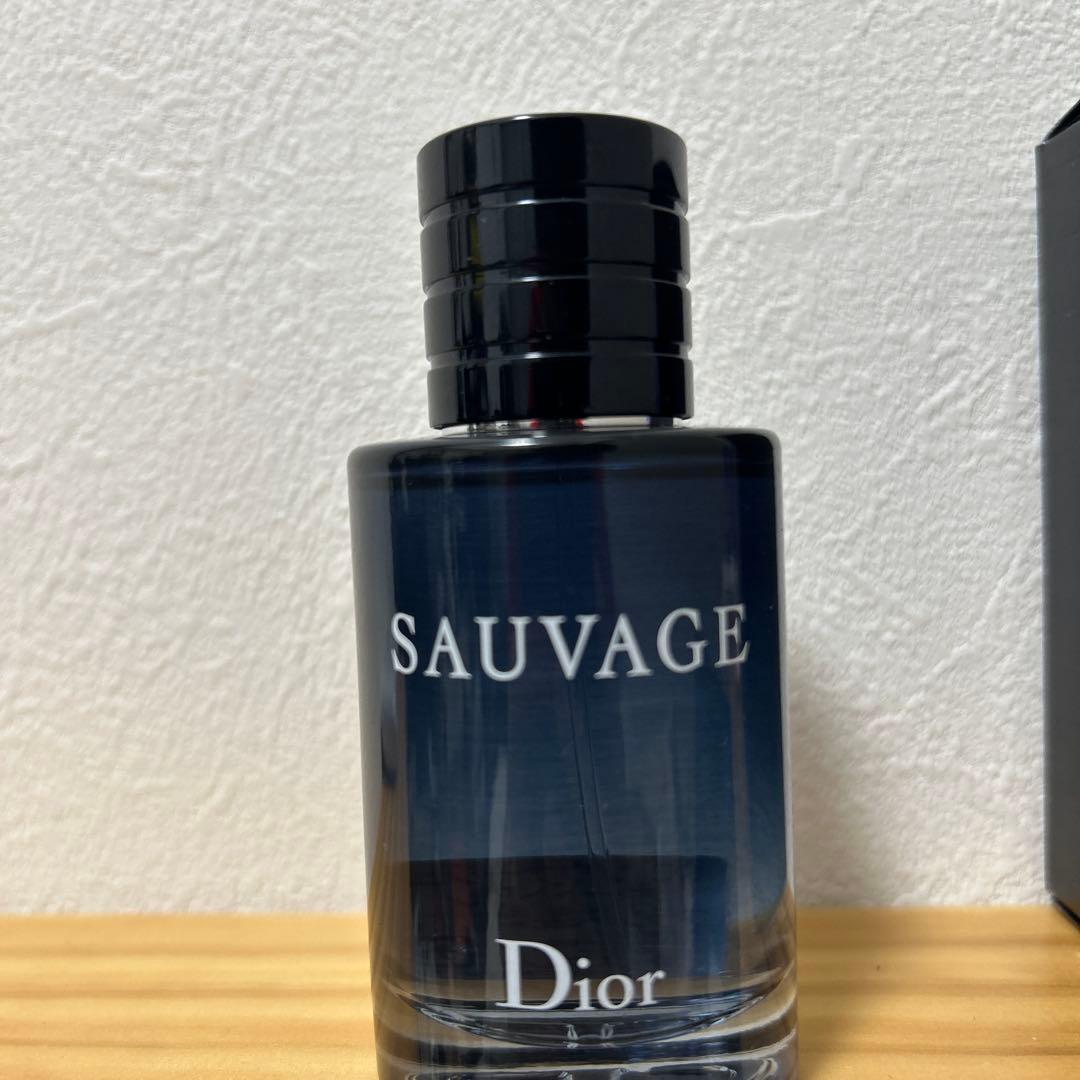 【ほぼ未使用】Dior ソヴァージュ EDT 60ml 箱あり 正規品