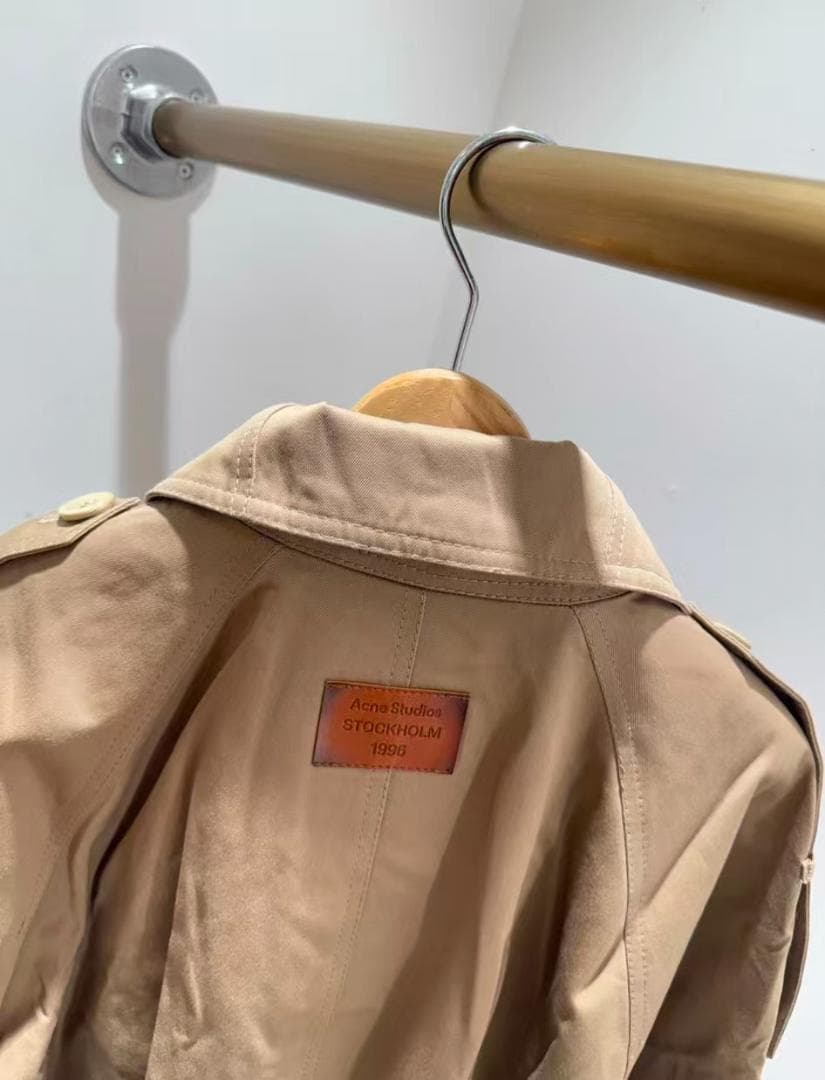 Acne Studios 2025年 英国風デザイン ショートトレンチコート