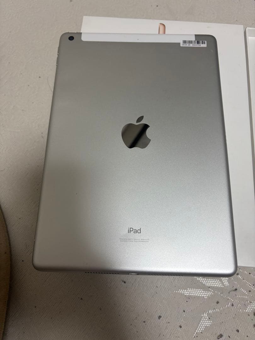 ま*や様 Apple iPad (第8世代) 128GB バッテリー95%