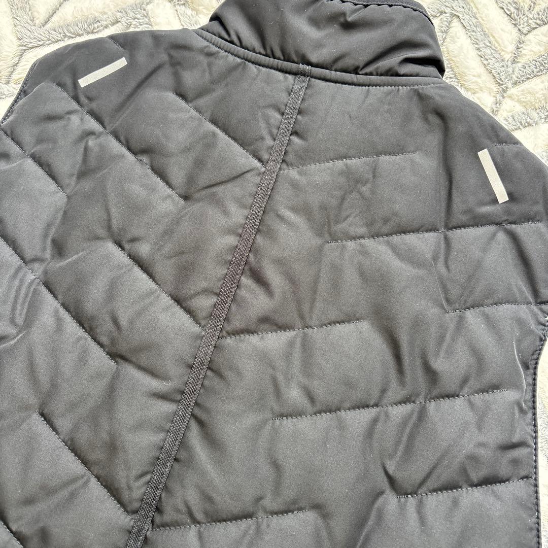 新品　ナイキ　メンズ　ランニングベスト　中綿　ブラック　黒　軽量　撥水　XL
