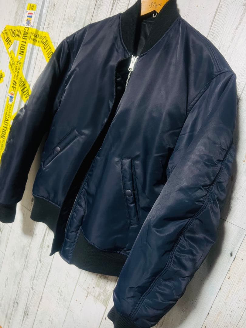 極名作 UNIQLO MA-1 2wayフライトジャケット 光沢 黒 紺 短丈