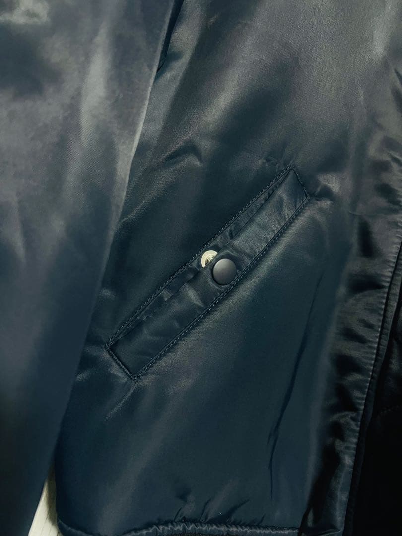極名作 UNIQLO MA-1 2wayフライトジャケット 光沢 黒 紺 短丈
