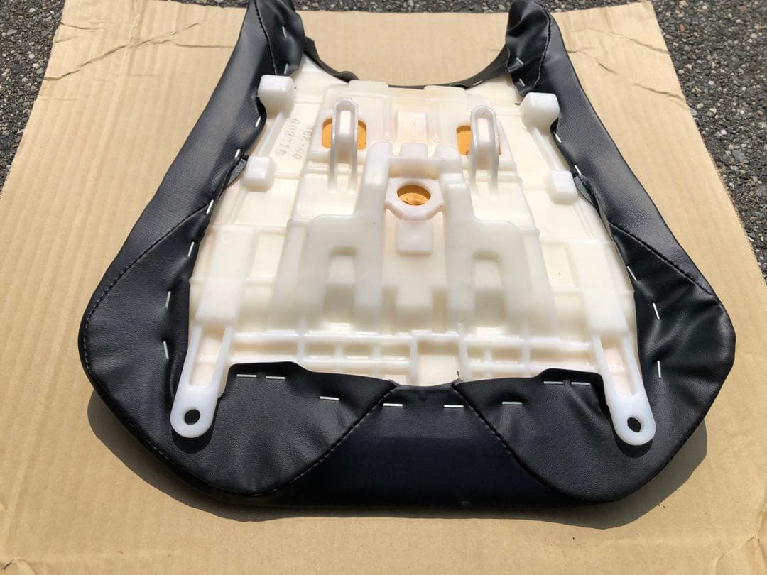 CBR600RR PC37 後期純正 メインシート フロントシート MEE