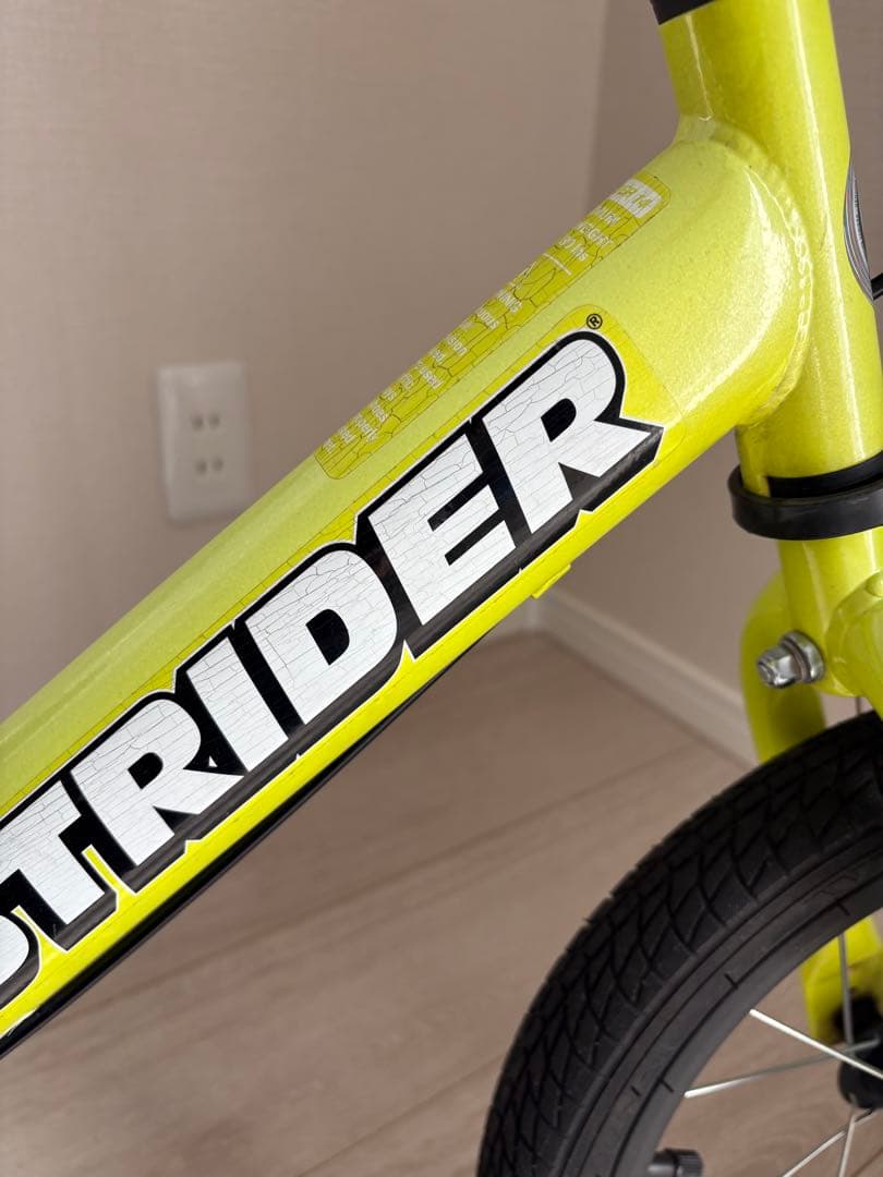 希少　ストライダー　14x イエロー ブレーキ　ペダル付き STRIDER
