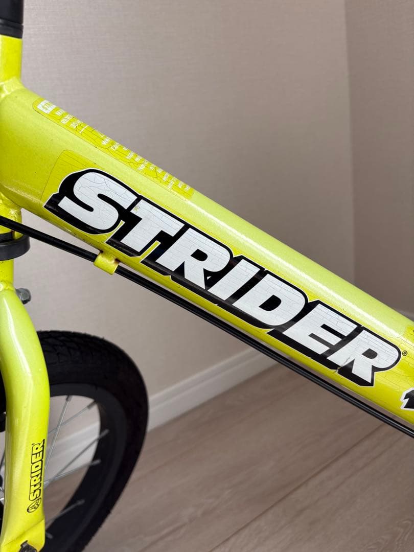 希少　ストライダー　14x イエロー ブレーキ　ペダル付き STRIDER