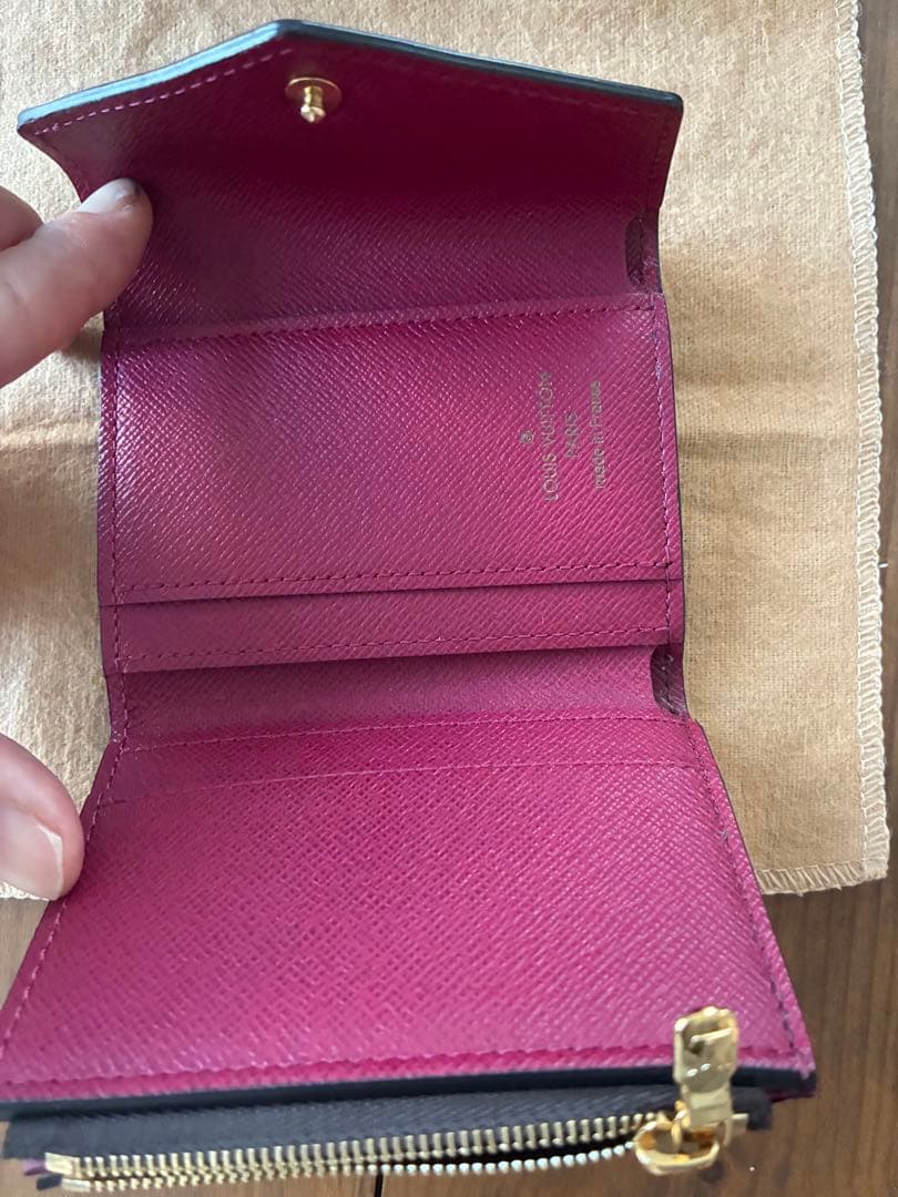 極美品✨ Louis Vuitton 三つ折り財布 黒 赤