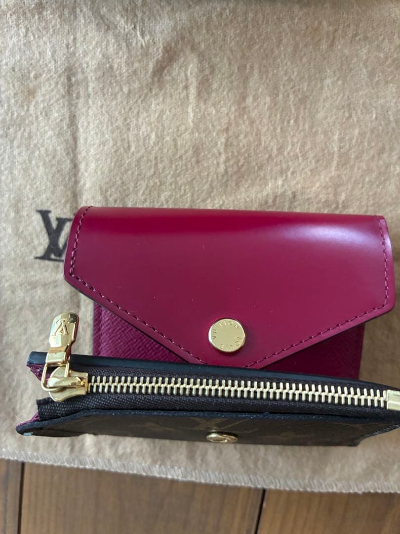 極美品✨ Louis Vuitton 三つ折り財布 黒 赤