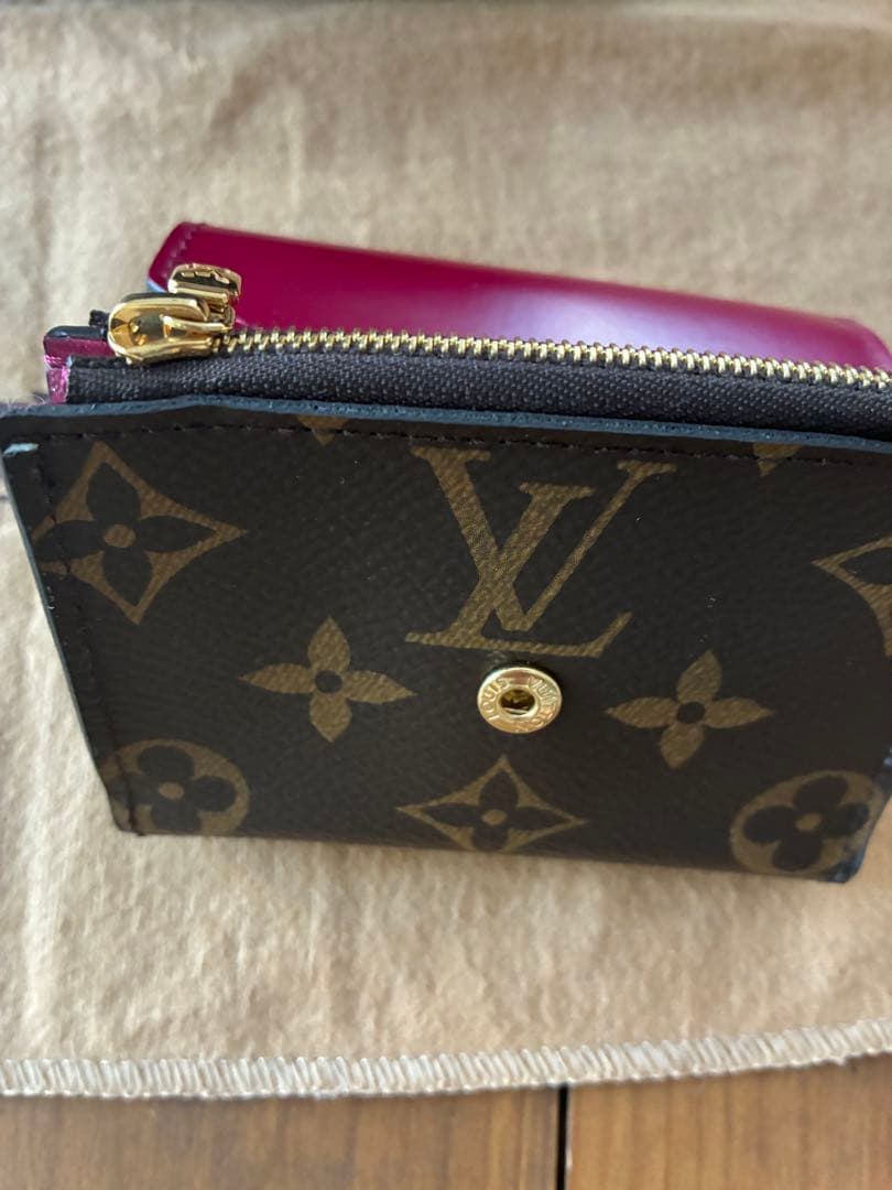 極美品✨ Louis Vuitton 三つ折り財布 黒 赤