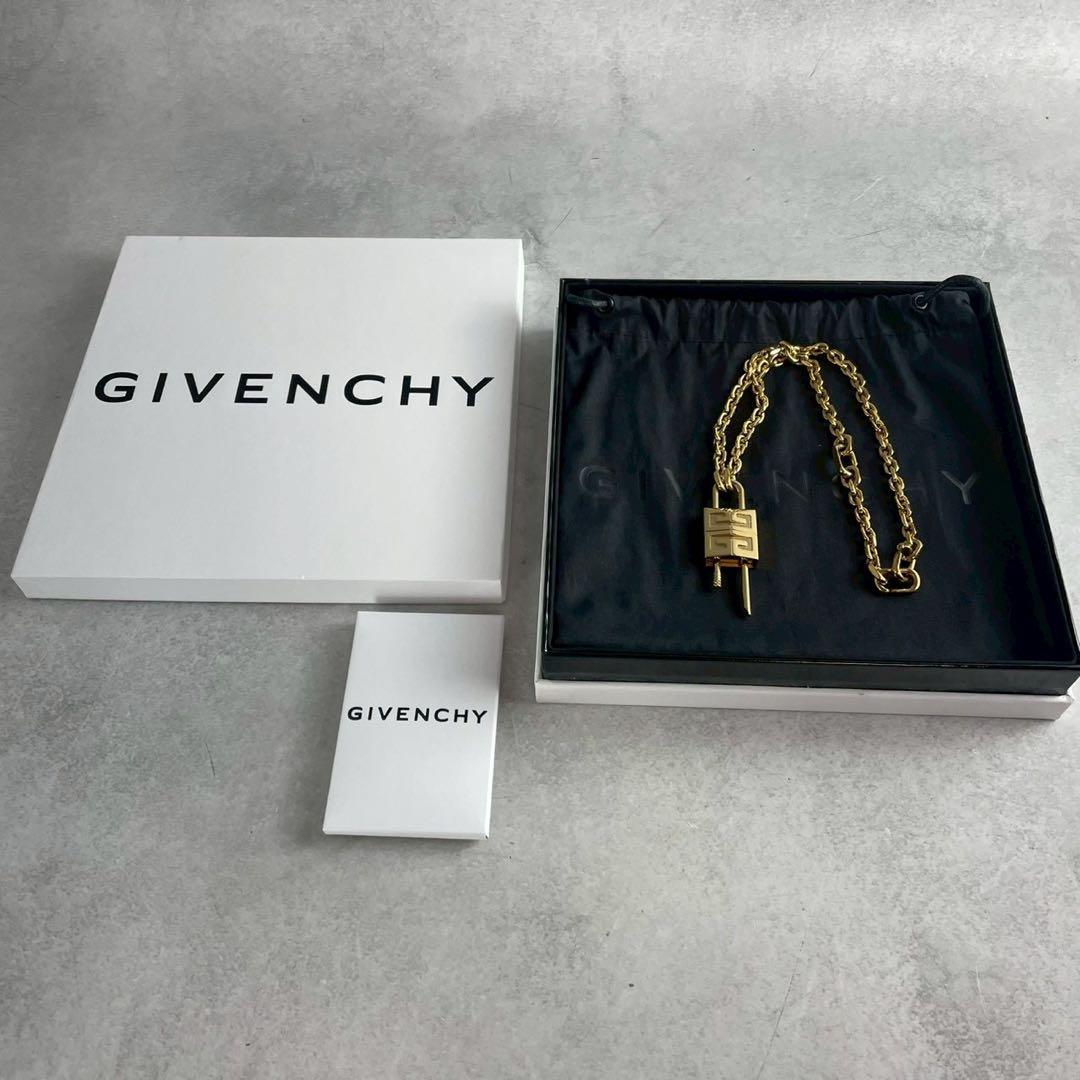 現行/美品 GIVENCHY パドロック ゴールド 4Gロゴ 南京錠 チェーン