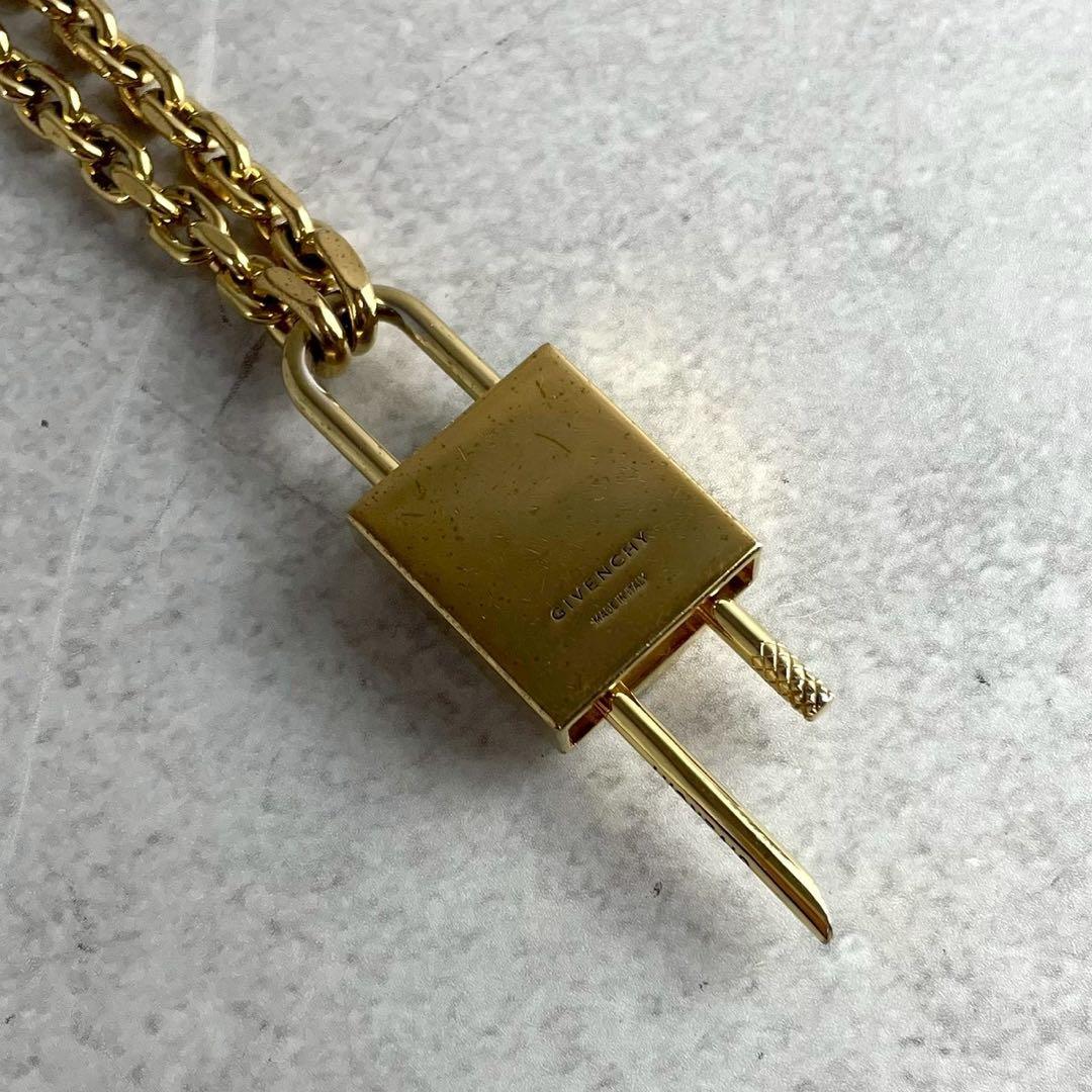 現行/美品 GIVENCHY パドロック ゴールド 4Gロゴ 南京錠 チェーン