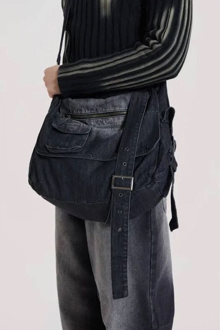 【TXTヨンジュン着用】Jaded London メッセンジャーバッグ 希少