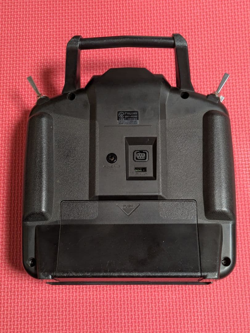 Futaba T10J モード1ヘリ用（飛行機用ラチェット付属）送信機のみ
