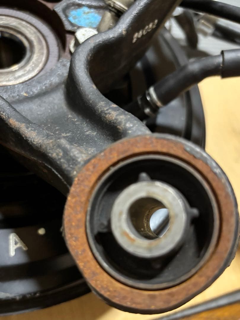 トヨタ 純正 GR86 ZN8 左リアナックルハブ ナックル ハブ