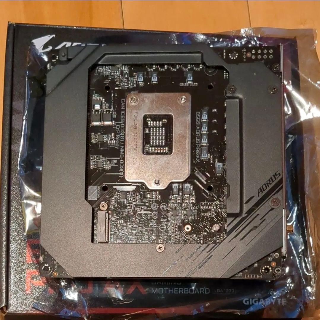 マザーボード GIGABYTE B560I AORUS PRO AX + I5 11400F