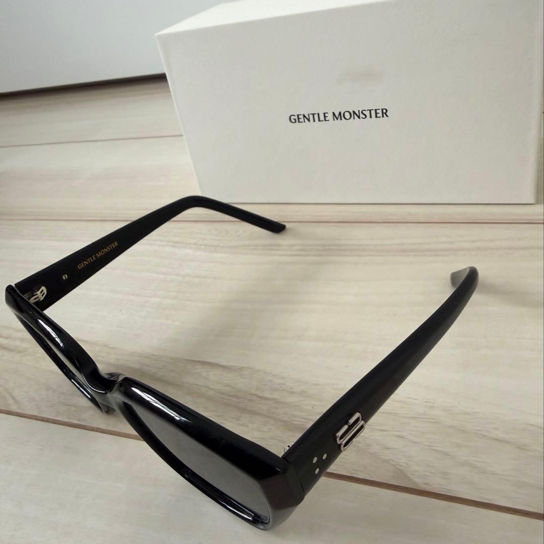 GENTLE MONSTER Nabi 01 ブラックサングラス