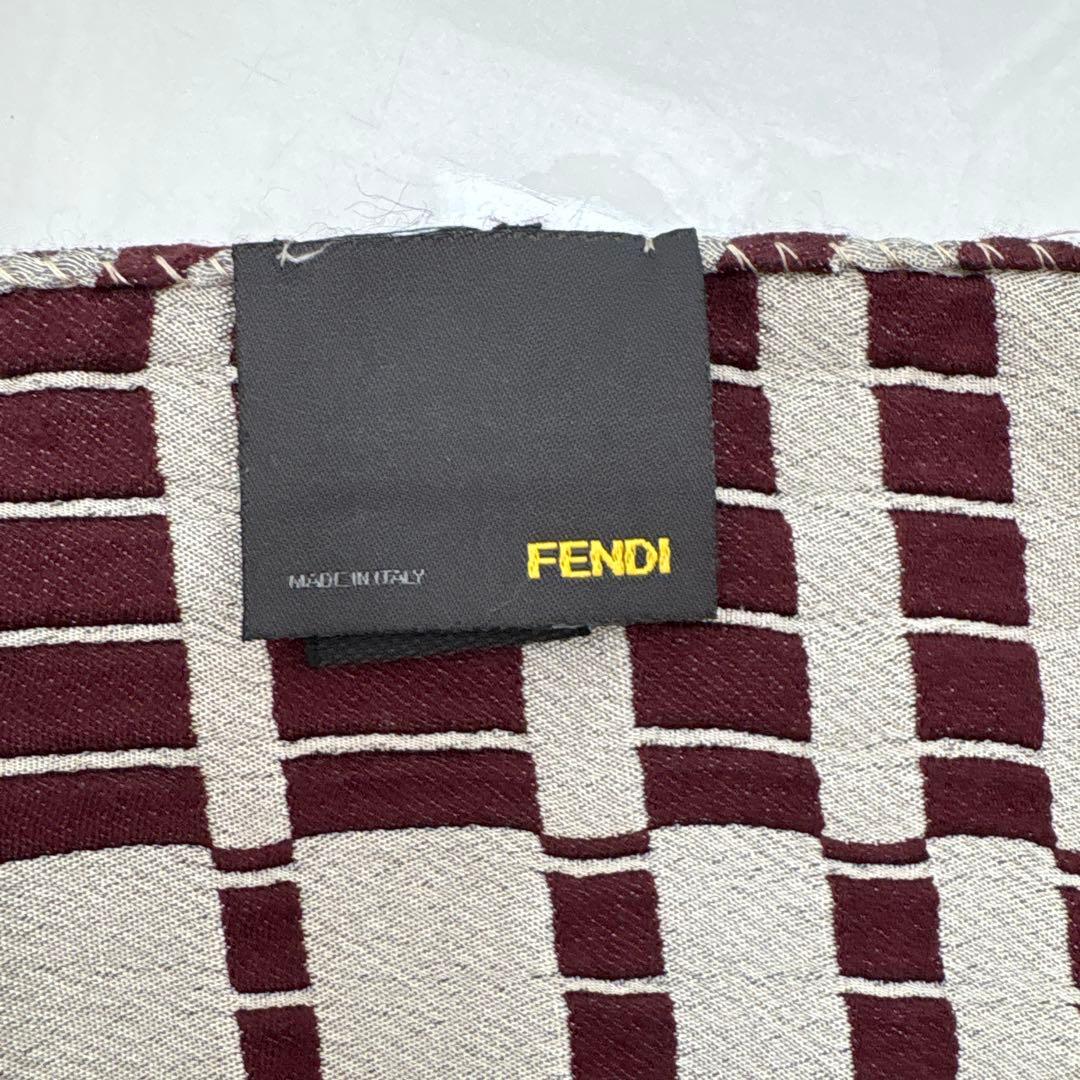 の*お様 フェンディ　FENDI ストール　ショール　スカーフ