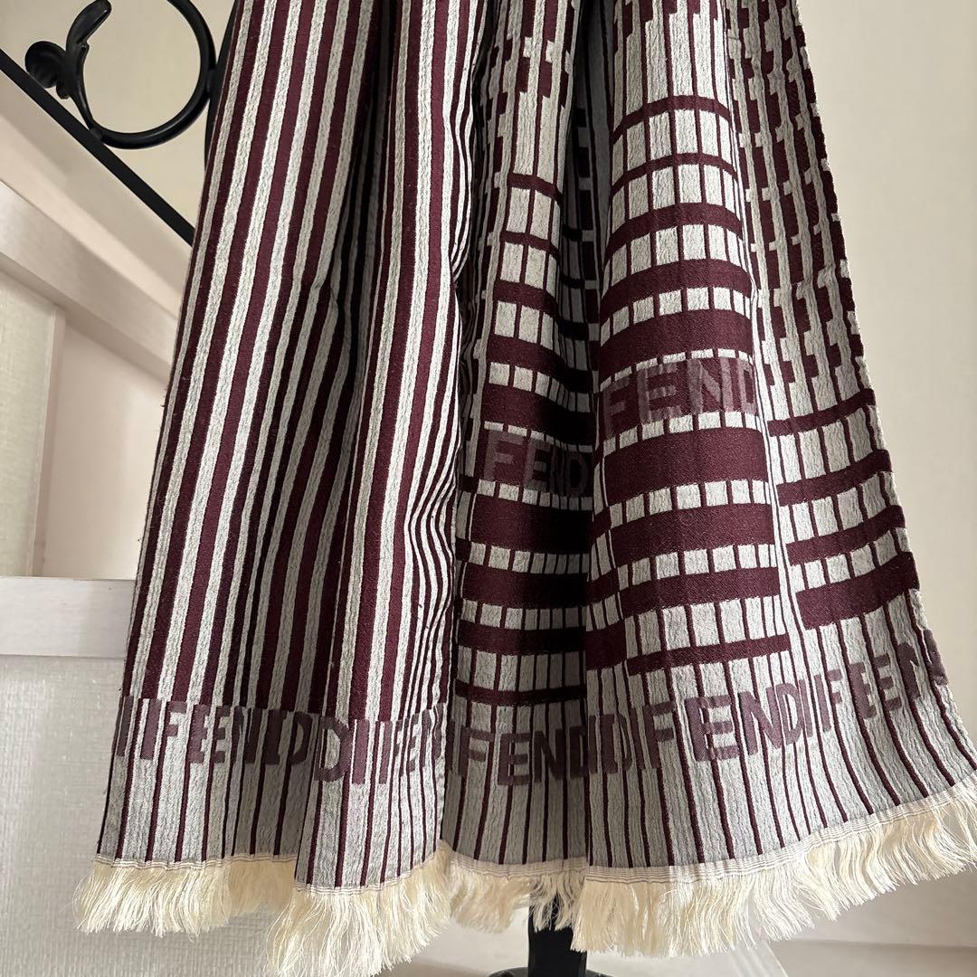 の*お様 フェンディ　FENDI ストール　ショール　スカーフ