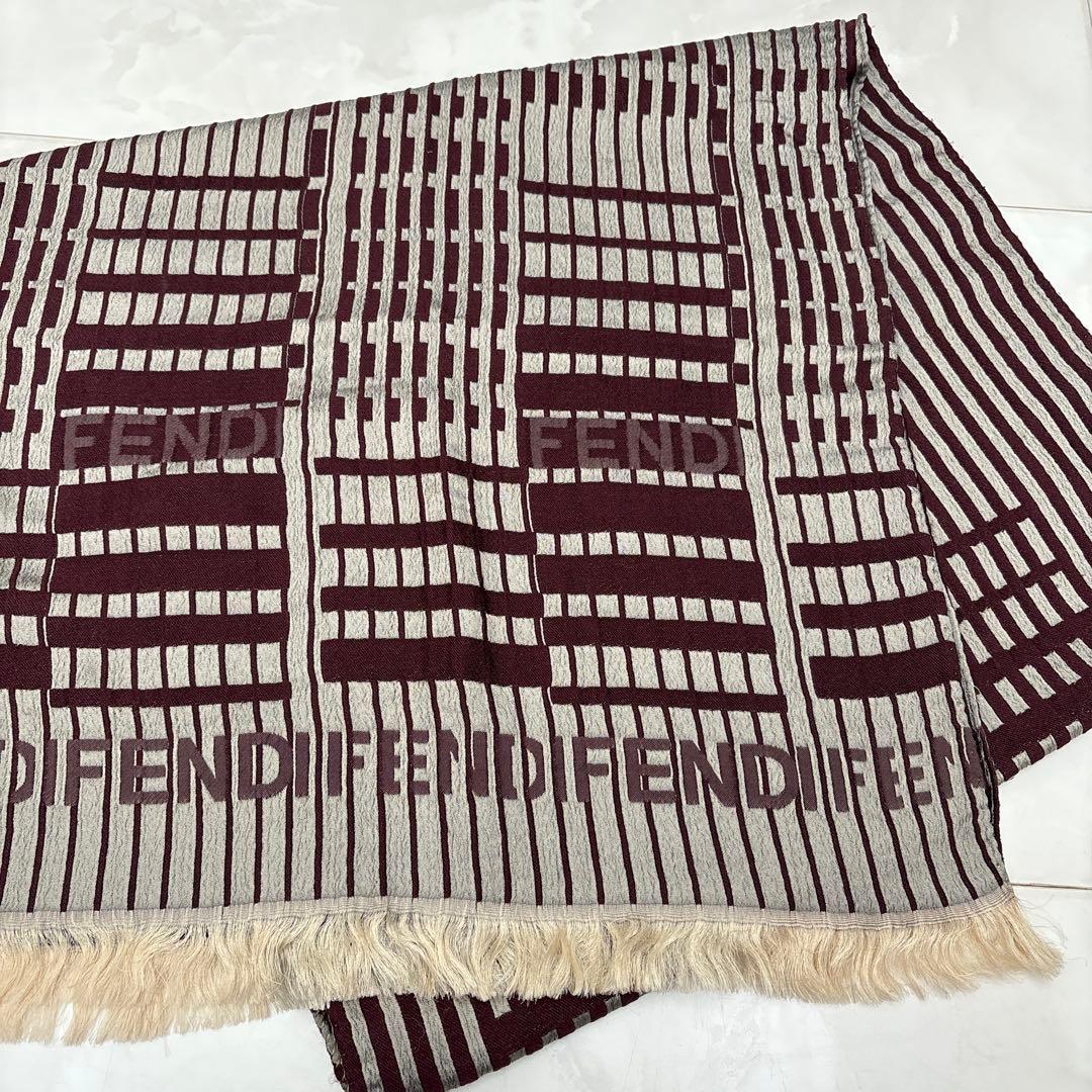 の*お様 フェンディ　FENDI ストール　ショール　スカーフ