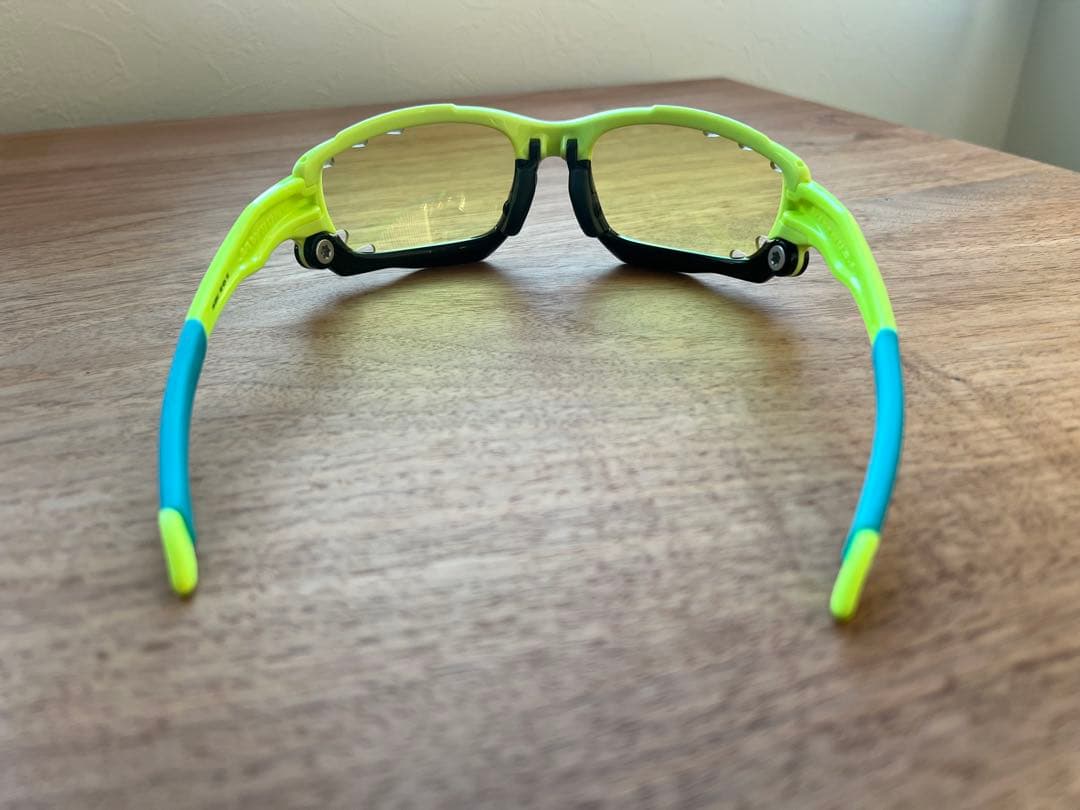 W*r様 Oakley スポーツサングラス ライムグリーン/ブラック　jawbo