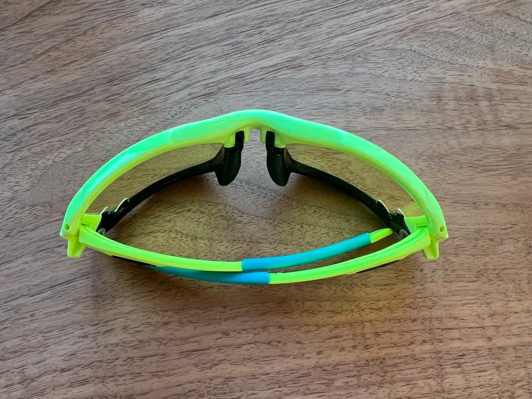 W*r様 Oakley スポーツサングラス ライムグリーン/ブラック　jawbo