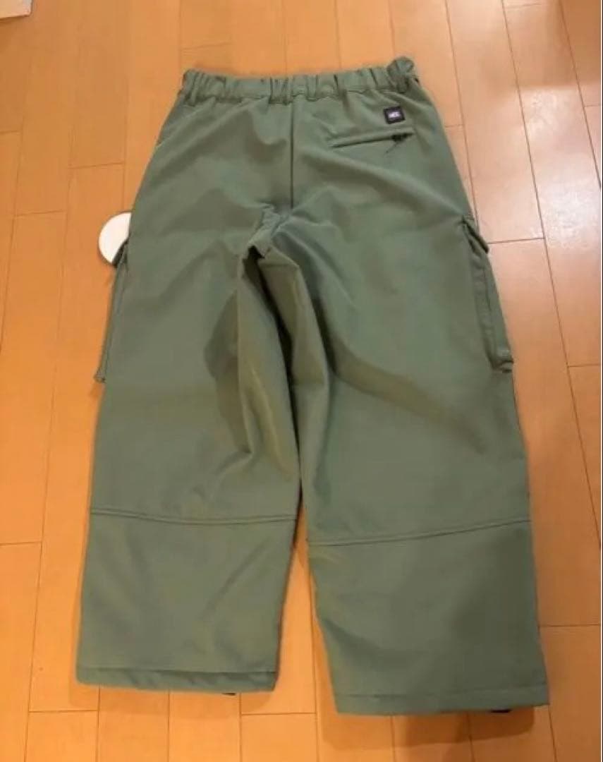 HELLOID ヘルロイド　スノボウエア上下セット