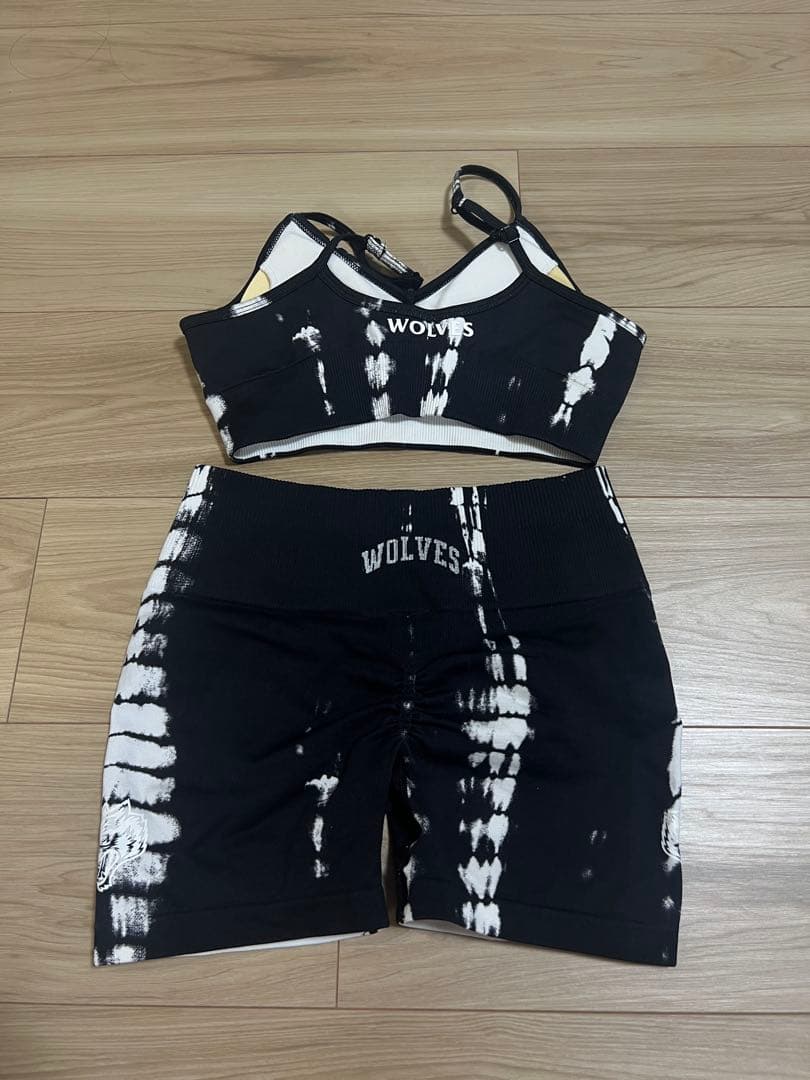 DARC SPORT スポーツブラ　ショートパンツセット