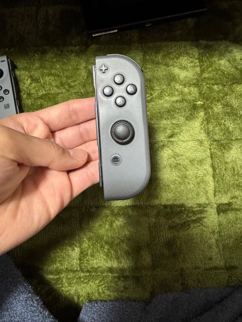 Switch本体、SDカード付き