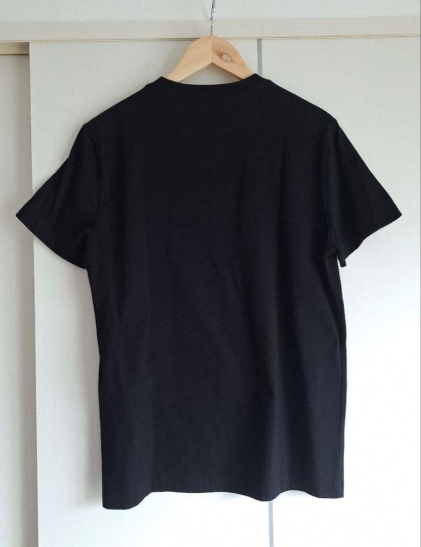 PRADA 黒Tシャツ