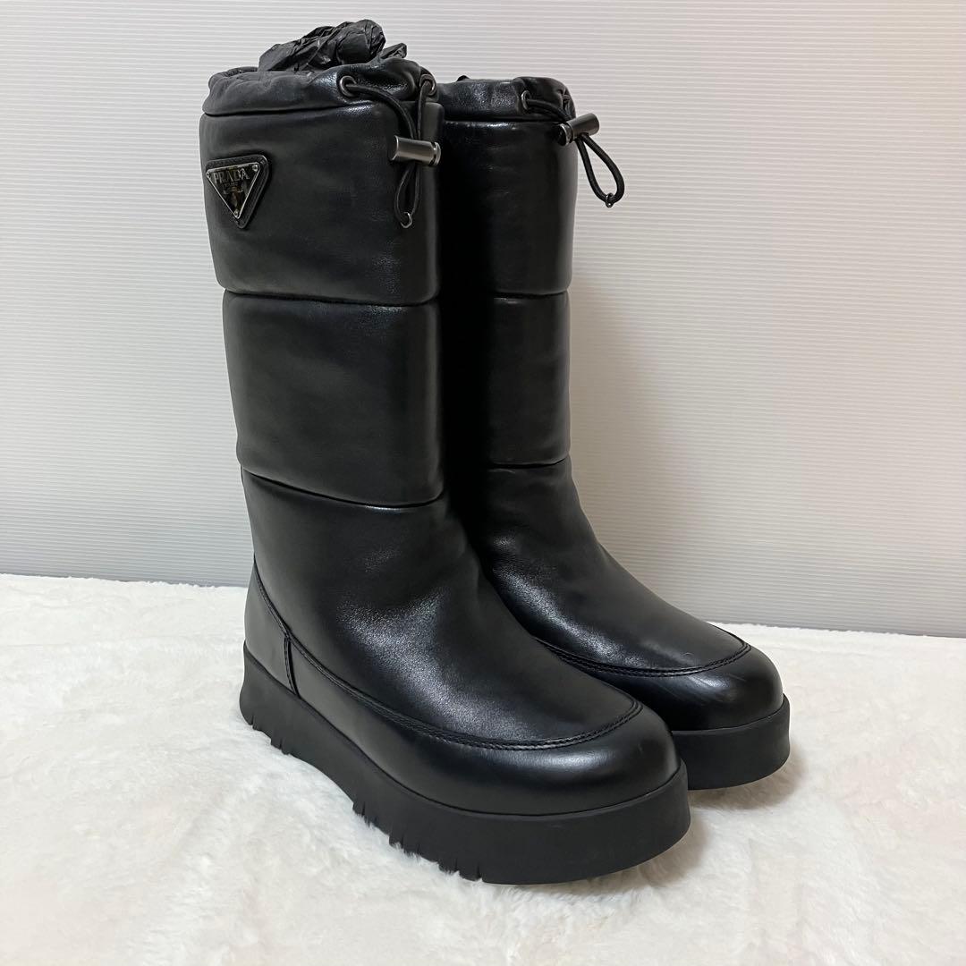 未使用級 箱付 PRADA レザー ブーツ 三角ロゴ 黒 厚底 38.5 ファー