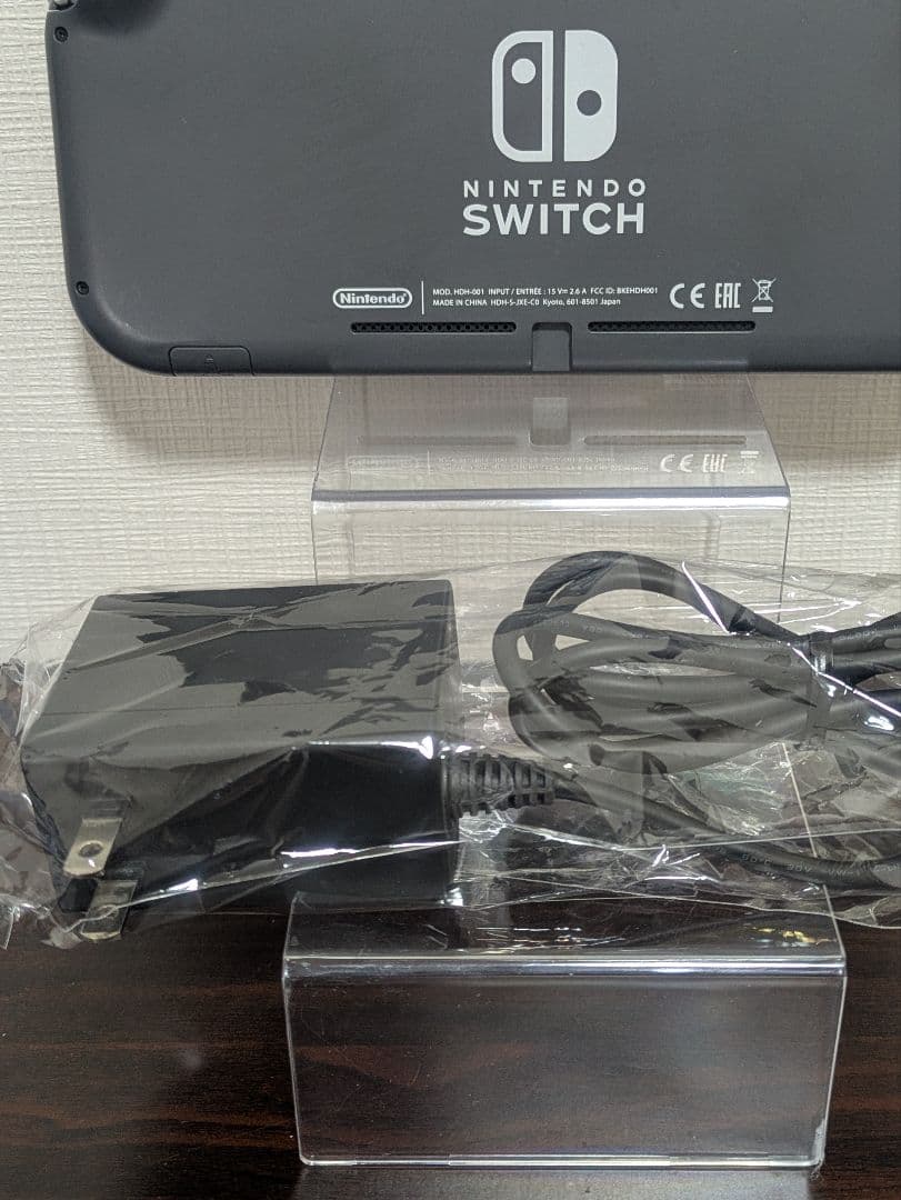 【極美品】Nintendo Switch Lite グレー 本体　純正　充電器付