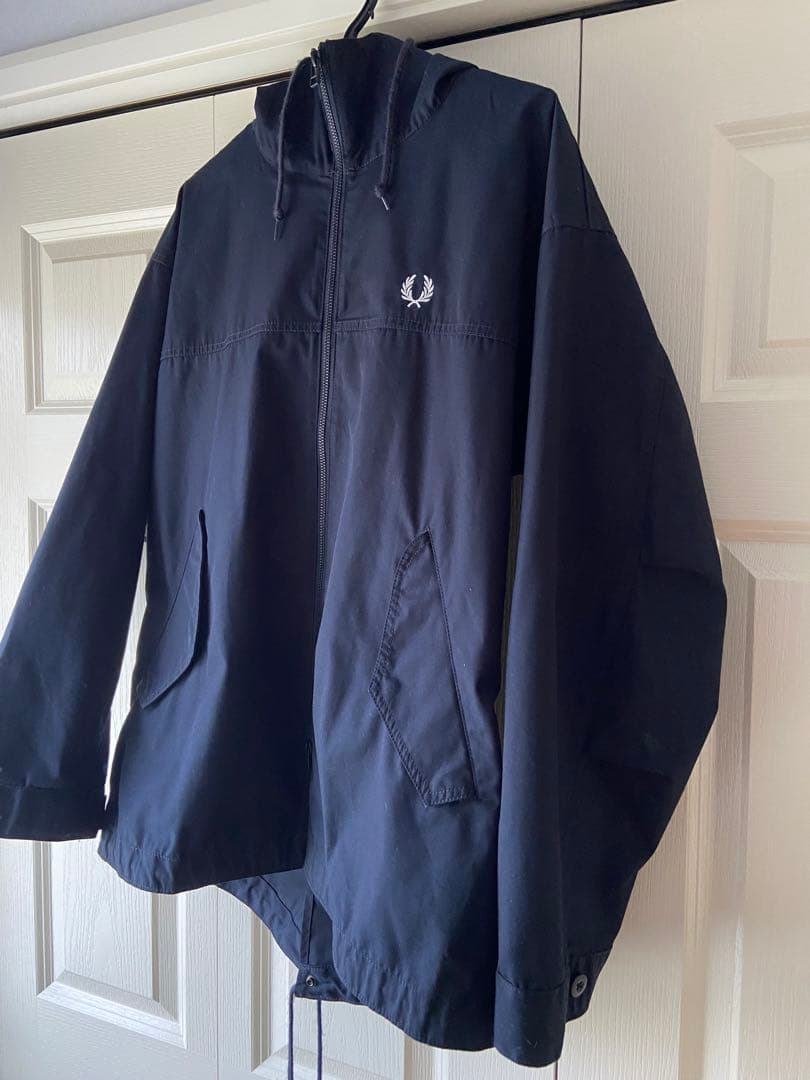 フレッドペリー　【Fred Perry】ネイビージャケット
