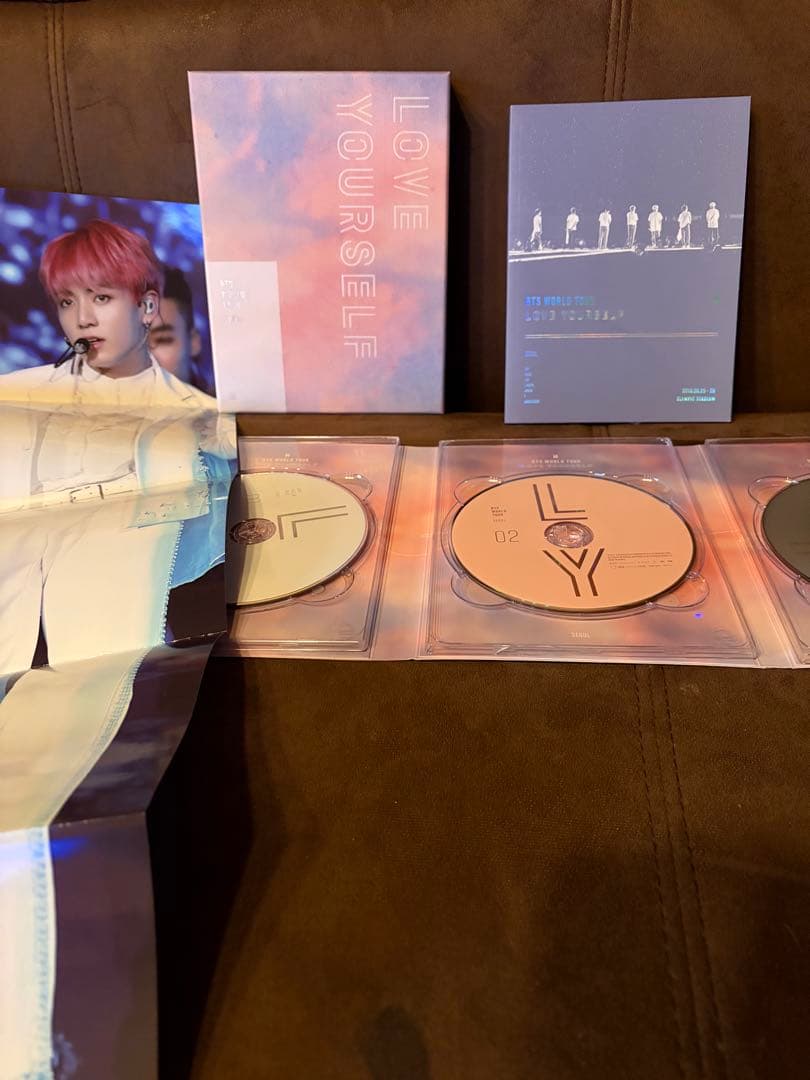 BTS バンタン　WORLD TOUR LOVE YOUR SELF SOUL