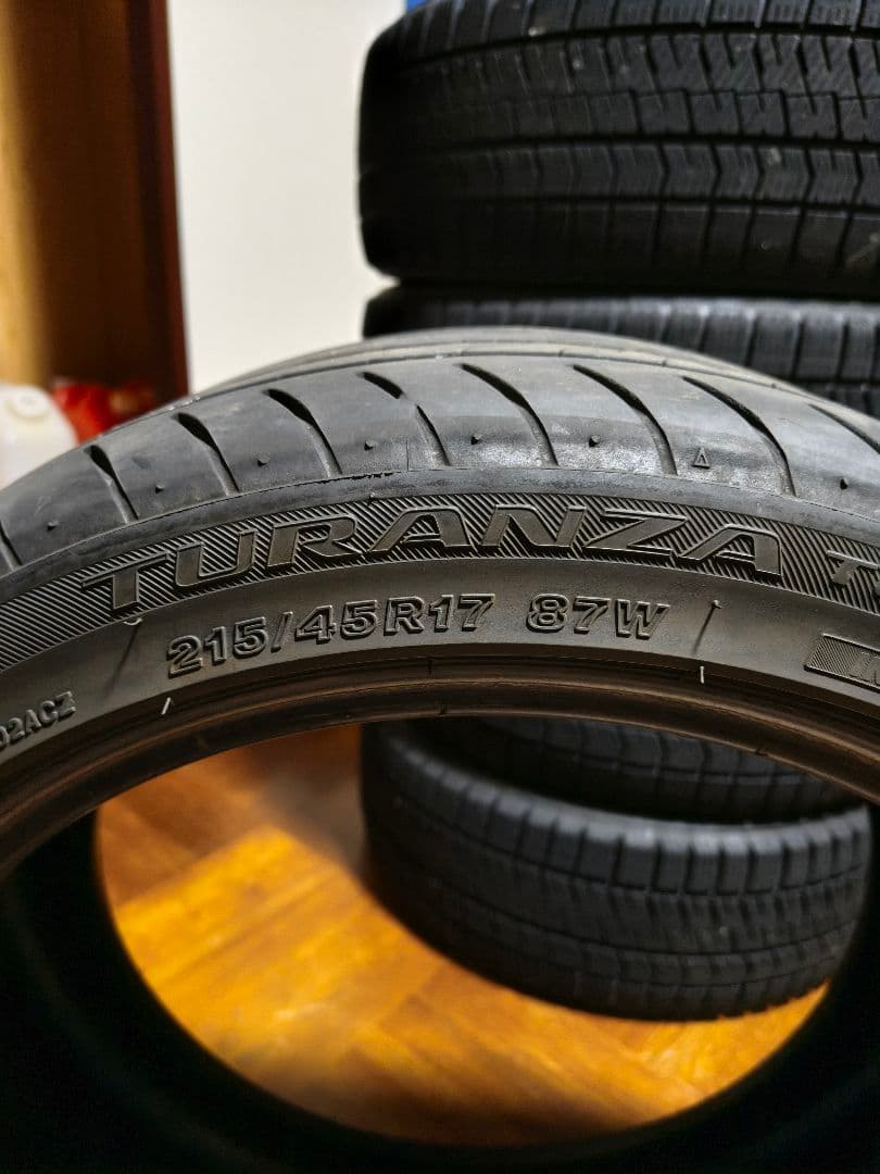 ブリジストン TURANZA T002 中古　215/45R17　No1