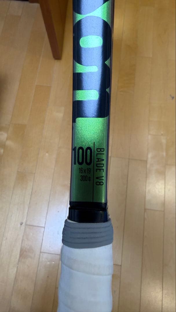 Wilson blade100 v8 グリップ2 ブレード　16×19 G2