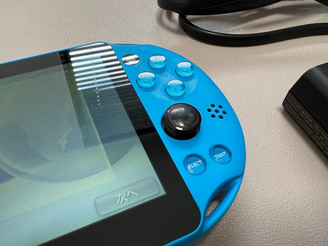 PSVITA PCH-2000 アクアブルー