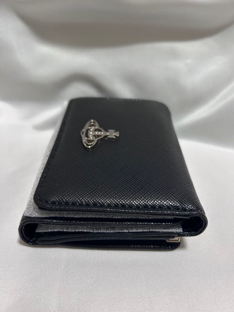Vivienne Westwoodブラック 三つ折り財布
