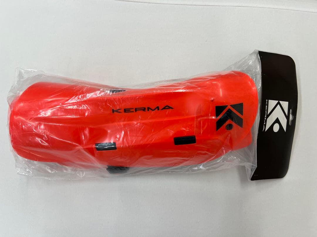 KERMA スキースラローム用脛プロテクター