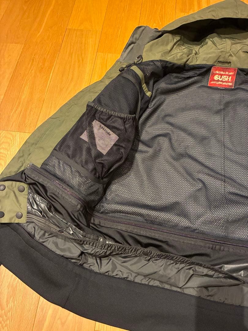 BURTONアナロググラベルパンツ&GUSHウェアセット