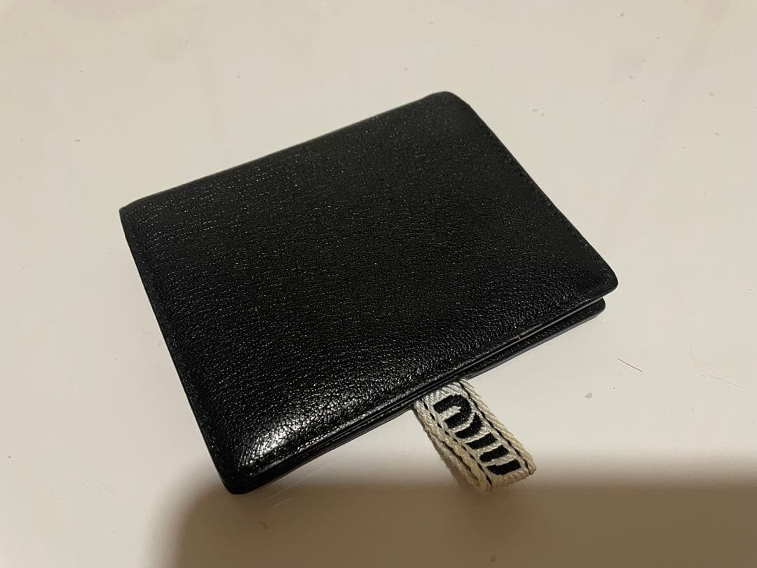 【美品】miumiu 二つ折り財布 黒