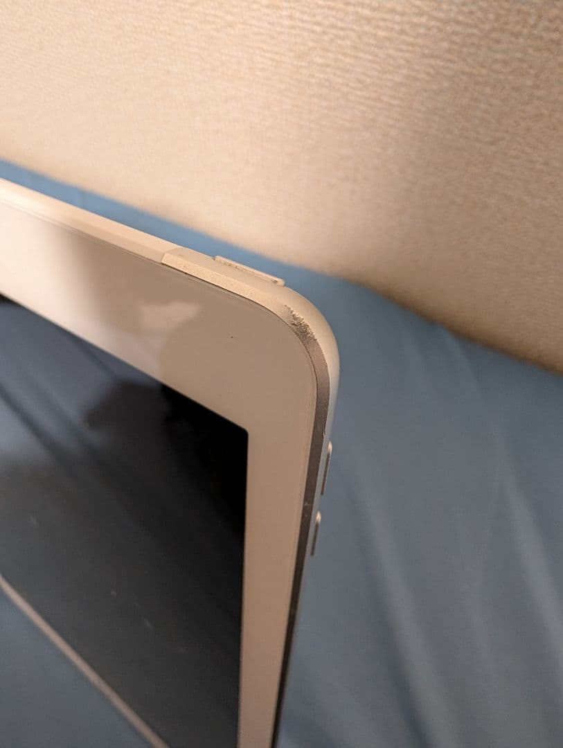 iPad 第6世代 32GB Wi-Fi + Cellular シルバー