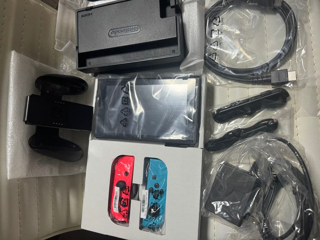 Nintendo Switchフルセット（通常版）※有機ELではありません
