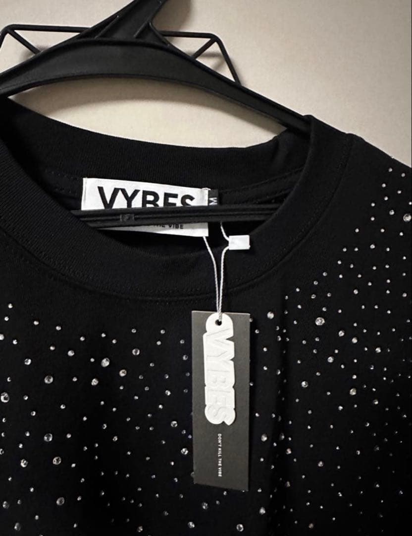 1 VYBES tシャツ　ラインストーン　キラキラ　光る