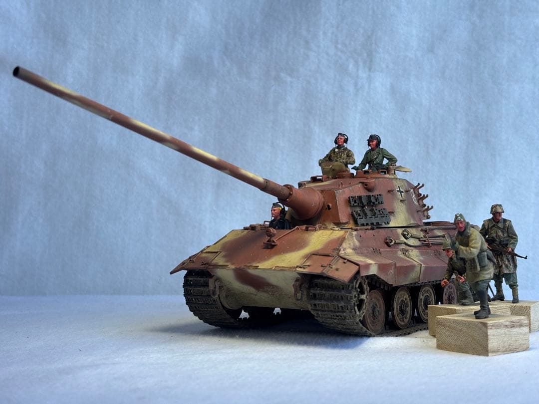 ドイツ陸軍E75号戦車プラモデル完成品